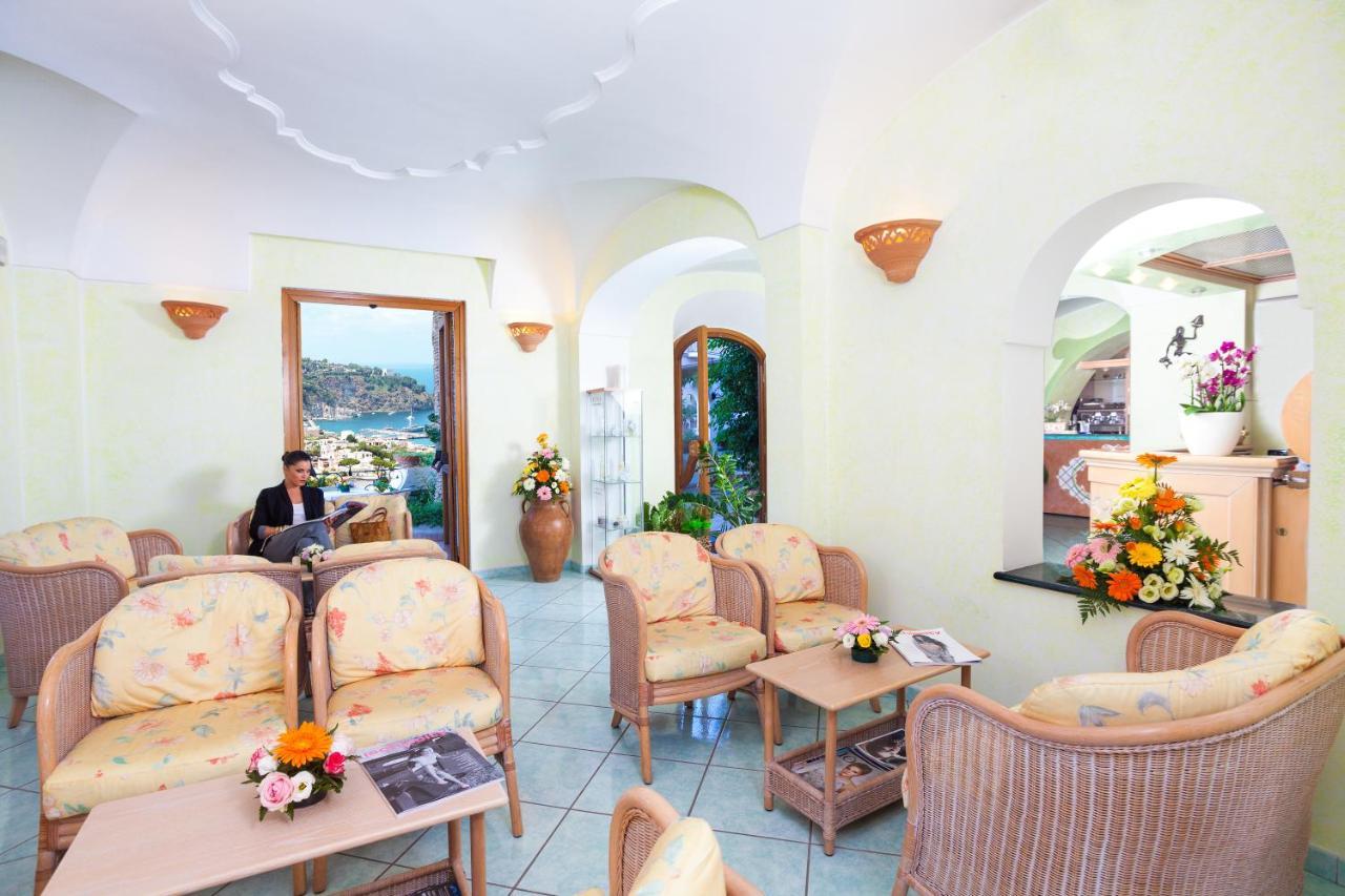 Hotel Villa Sirena - Thermae & Spa Ischia Bagian luar foto