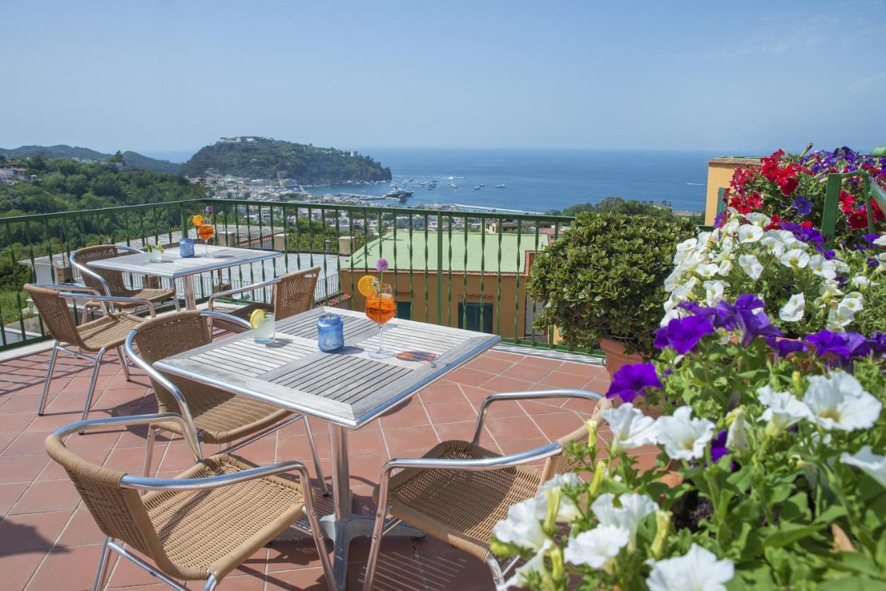 Hotel Villa Sirena - Thermae & Spa Ischia Bagian luar foto